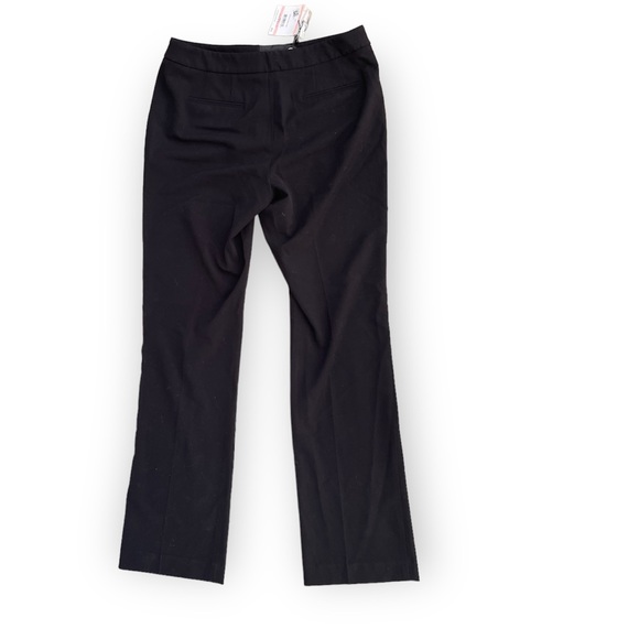 Compression NWT Flare Leg Ponte Pants
ANNE KLEIN - Picture 8 of 12